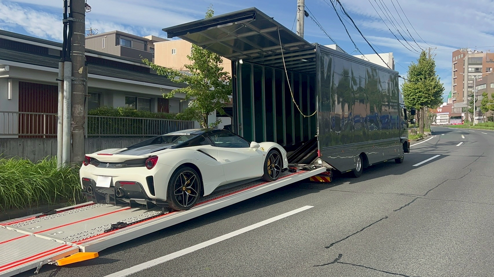 トミー陸送のレッカー車